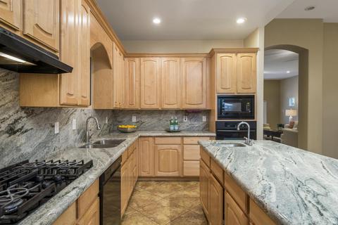 704 E Ocotillo Rd, Phoenix, AZ 85014 photo 11