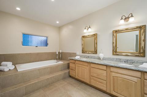 704 E Ocotillo Rd, Phoenix, AZ 85014 photo 20