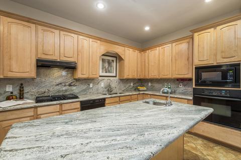 704 E Ocotillo Rd, Phoenix, AZ 85014 photo 13