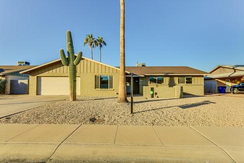 2086 E Greenway Dr, Tempe, AZ 85282 photo 1