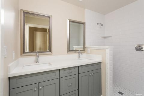 3840 N 48th Pl, Phoenix, AZ 85018 photo 8