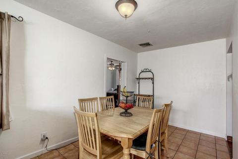 845 E Flynn Ln, Phoenix, AZ 85014 photo 7