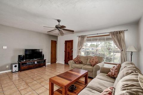 845 E Flynn Ln, Phoenix, AZ 85014 photo 5