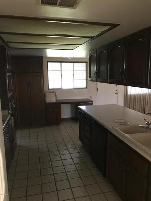 207 E Harmont Dr, Phoenix, AZ 85020 photo 12