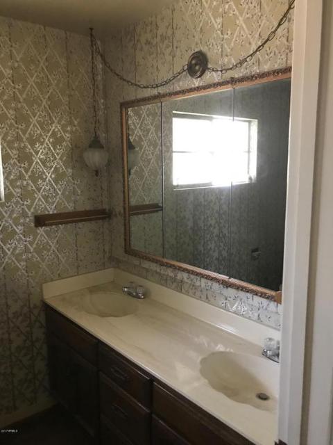 207 E Harmont Dr, Phoenix, AZ 85020 photo 21