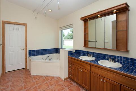 701 E Mclellan Blvd, Phoenix, AZ 85014 photo 9