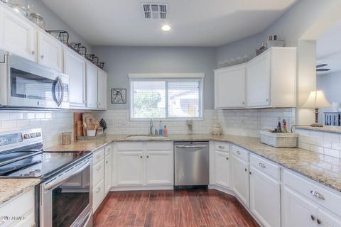 3126 E Orchid Ln, Gilbert, AZ 85296 photo 1