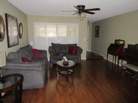 1 E Helena Dr, Phoenix, AZ 85022 photo 2