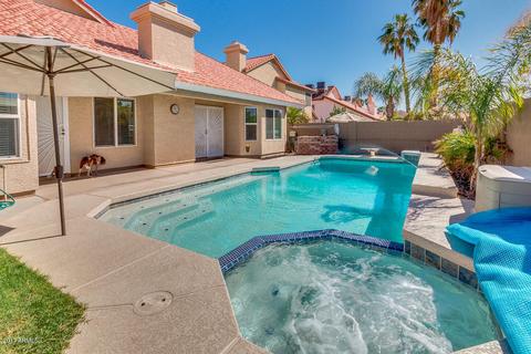 4105 E Windsong Dr, Phoenix, AZ 85048 photo 2