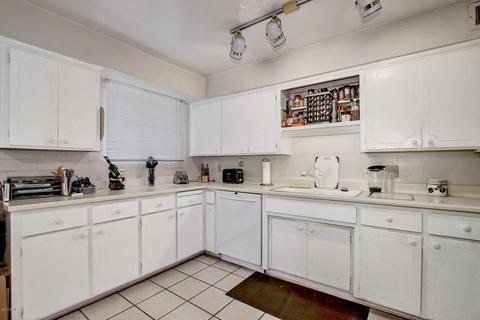 4131 E Camelback Rd #33, Phoenix, AZ 85018 photo 4