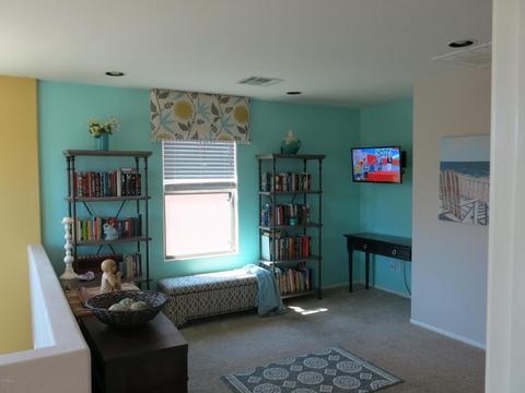 1069 S Hawk Ln, Gilbert, AZ 85296 photo 12