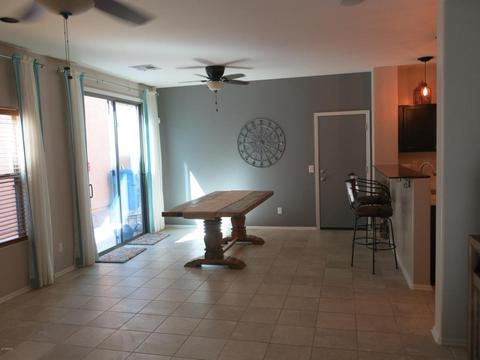 1069 S Hawk Ln, Gilbert, AZ 85296 photo 4