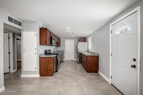6408 W Weldon Ave, Phoenix, AZ 85033 photo 4