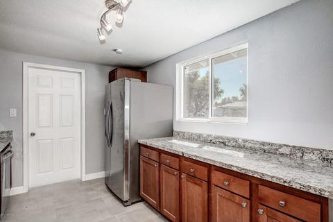 6408 W Weldon Ave, Phoenix, AZ 85033 photo 8