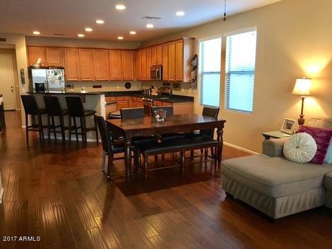 882 E Doral Ct, Gilbert, AZ 85297 photo 7