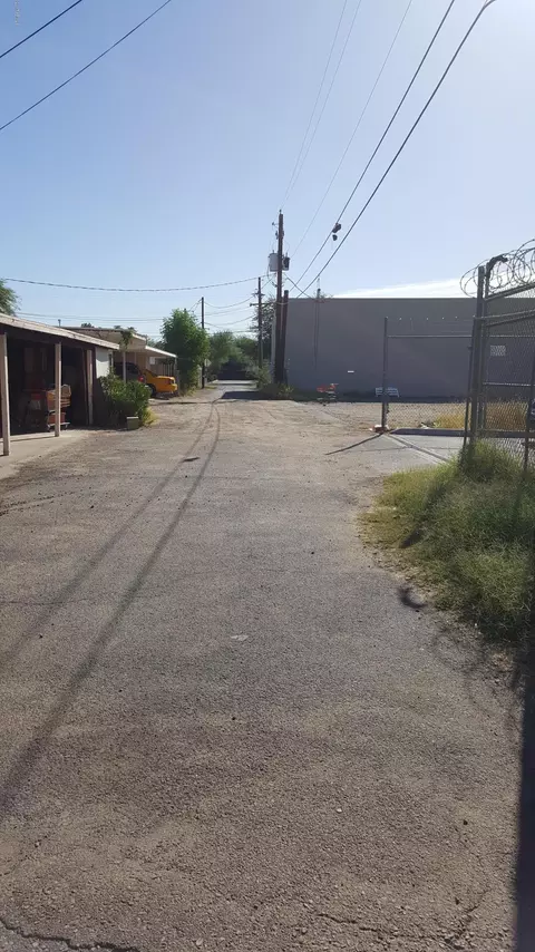 3623 E Verde Ln, Phoenix, AZ 85018 photo 2