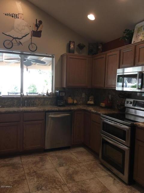 3352 E Wickieup Ln, Phoenix, AZ 85050 photo 14