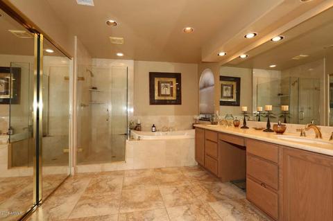 3352 E Wickieup Ln, Phoenix, AZ 85050 photo 26