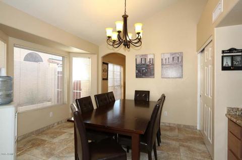 3352 E Wickieup Ln, Phoenix, AZ 85050 photo 22
