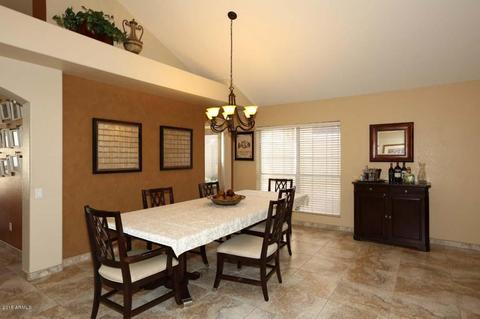 3352 E Wickieup Ln, Phoenix, AZ 85050 photo 6