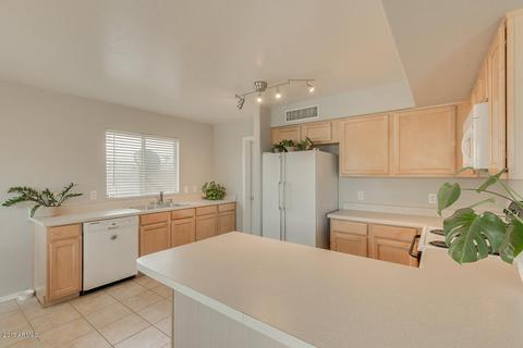 3924 E Latham Way, Gilbert, AZ 85297 photo 10