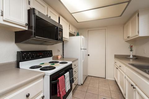 1352 E Highland Ave #214, Phoenix, AZ 85014 photo 13