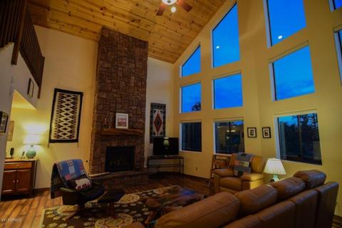 2805 Skyhawk Dr, Overgaard, AZ 85933 photo 5