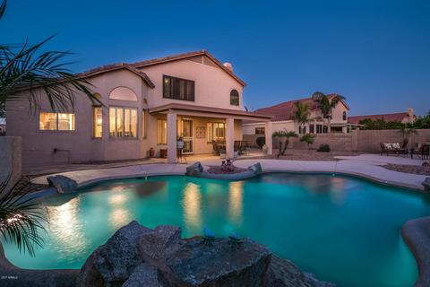 663 W Johnson Dr, Gilbert, AZ 85233 photo 2