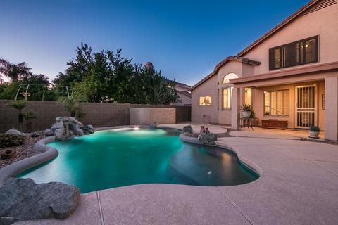663 W Johnson Dr, Gilbert, AZ 85233 photo 3