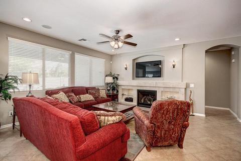 2524 Eleana Ln, Gilbert, AZ 85298 photo 9