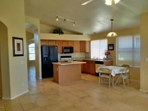 2231 E Robin Ln, Phoenix, AZ 85024 photo 3