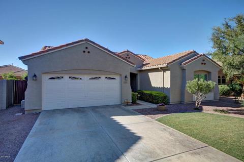 1267 E Macaw Dr, Gilbert, AZ 85297 photo 2
