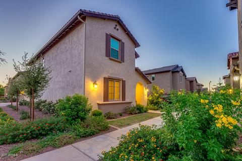 861 S Agnes Ln, Gilbert, AZ 85296 photo 2