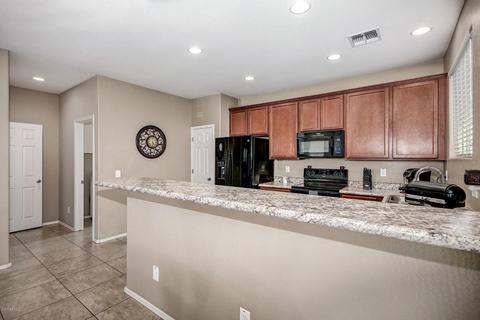 3626 E Larson Ln, Gilbert, AZ 85295 photo 8