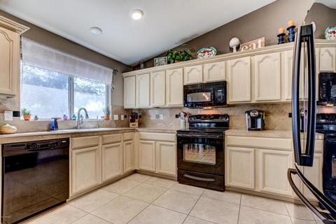 325 E Arabian Dr, Gilbert, AZ 85296 photo 9