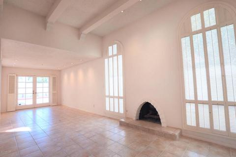108 Echo Ln, Phoenix, AZ 85020 photo 5