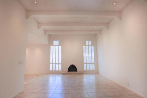 108 Echo Ln, Phoenix, AZ 85020 photo 4