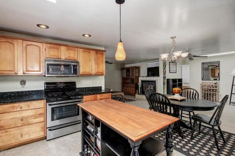 3813 E Gelding Dr, Phoenix, AZ 85032 photo 9