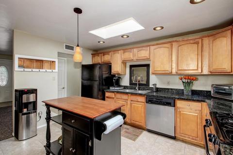 3813 E Gelding Dr, Phoenix, AZ 85032 photo 11