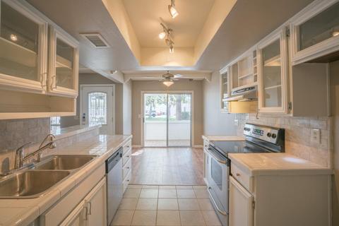 642 E Piping Rock Rd, Phoenix, AZ 85022 photo 3