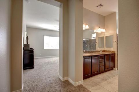 2549 E Tomahawk Ct, Gilbert, AZ 85298 photo 16