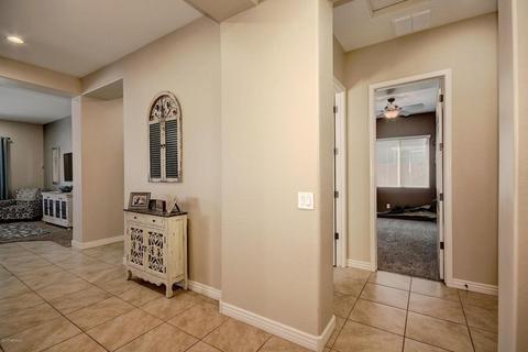2549 E Tomahawk Ct, Gilbert, AZ 85298 photo 5