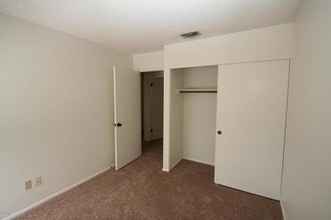 2126 E Winchcomb Dr, Phoenix, AZ 85022 photo 16