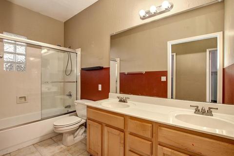 673 S Peppertree Dr, Gilbert, AZ 85296 photo 11