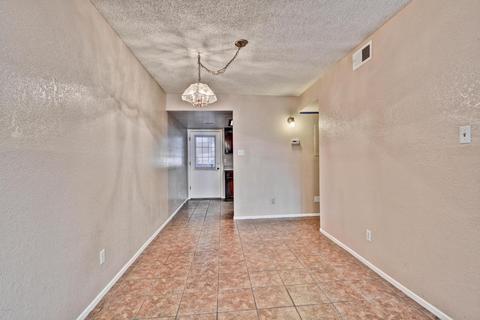 3301 Earll Dr #101, Phoenix, AZ 85018 photo 4