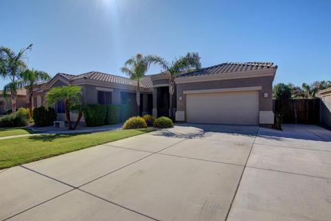 2971 E Canyon Creek Dr, Gilbert, AZ 85295 photo 1