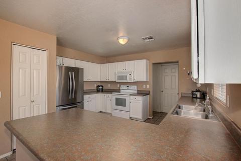 6656 E Virginia St, Mesa, AZ 85215 photo 3