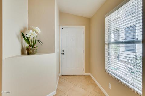 3235 E Kerry Ln, Phoenix, AZ 85050 photo 3