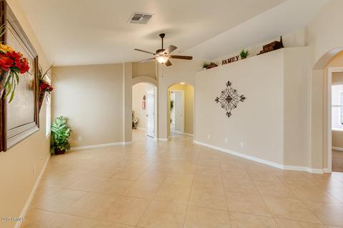 3235 E Kerry Ln, Phoenix, AZ 85050 photo 4