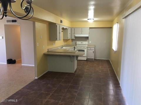 3208 N 64th Dr, Phoenix, AZ 85033 photo 5